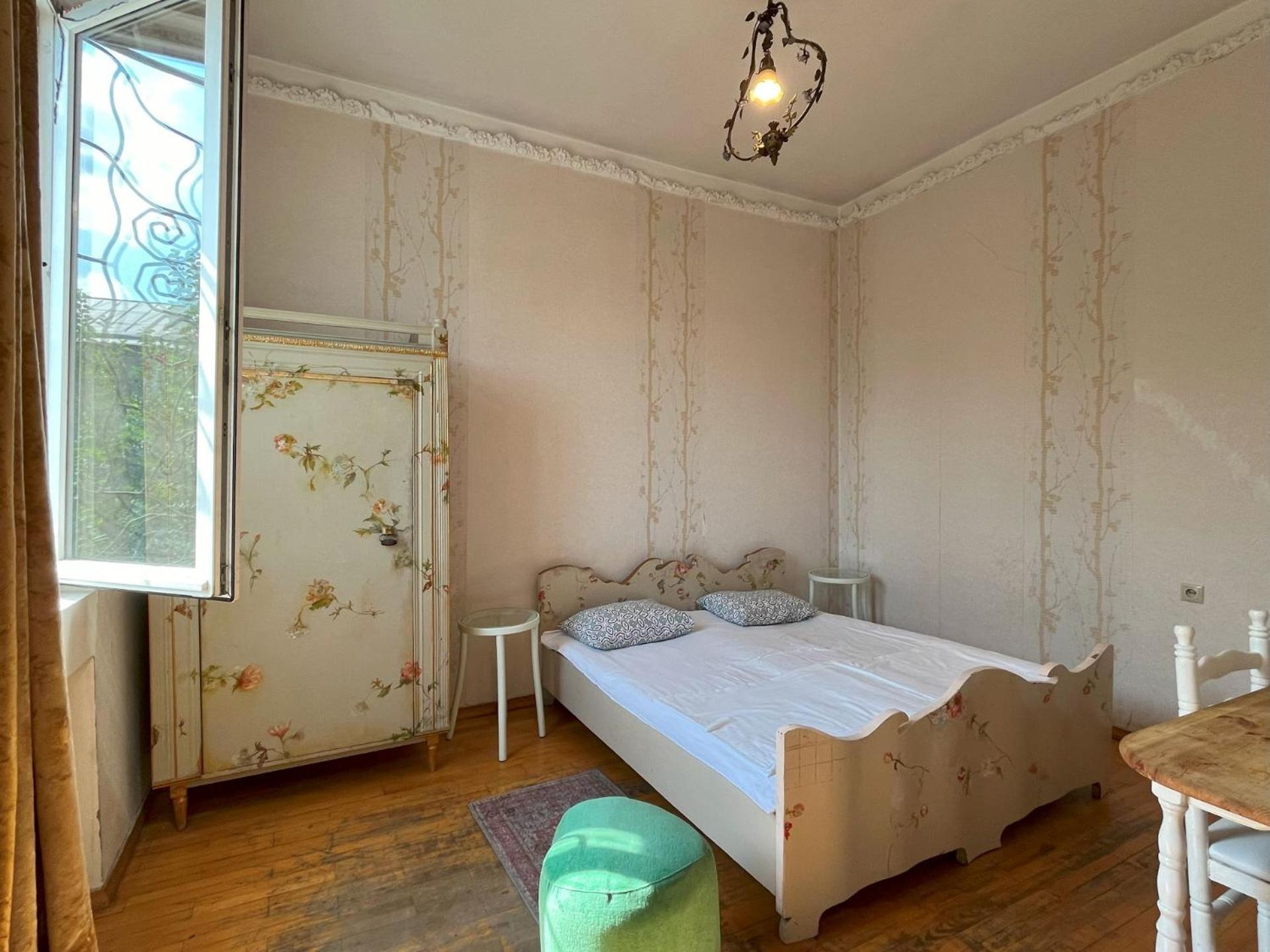 Guest House One Two Three ティビリシ エクステリア 写真
